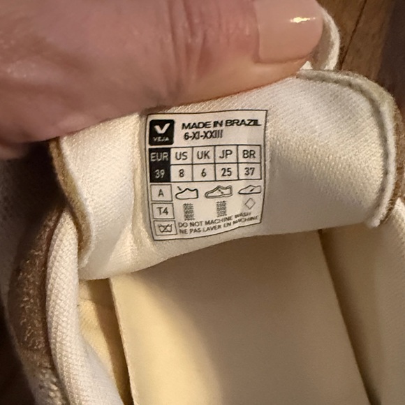 Veja Tan and Cream Women's Sneakers - Picture 2 of 8